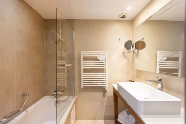 Deluxe Oda, 1 Çift Kişilik Yatak, Balkon, Deniz Manzaralı