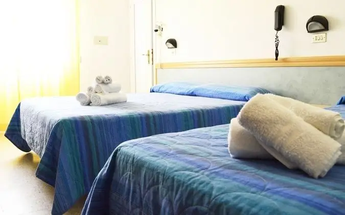 Standard Dört Kişilik Oda