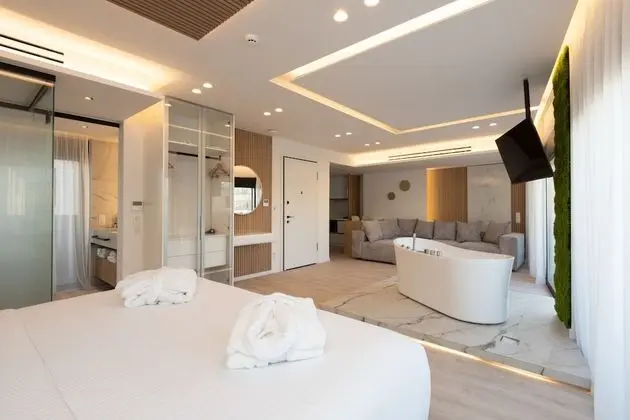 Acropolis View Executive Suite