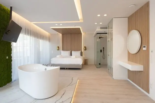 Acropolis View Executive Suite