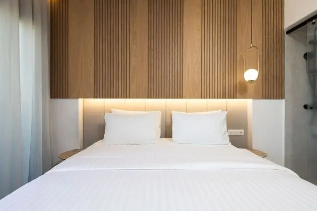 1-Bedroom Maisonette Suite with Jacuzzi