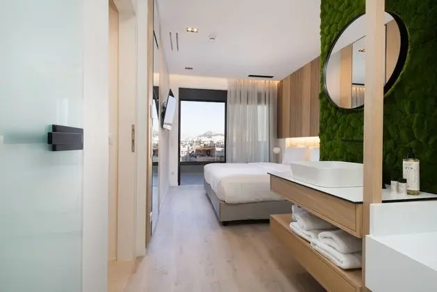1-Bedroom Maisonette Suite with Jacuzzi