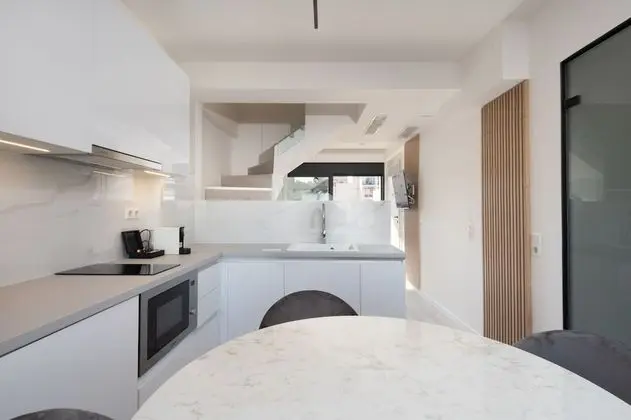 1-Bedroom Maisonette Suite with Jacuzzi