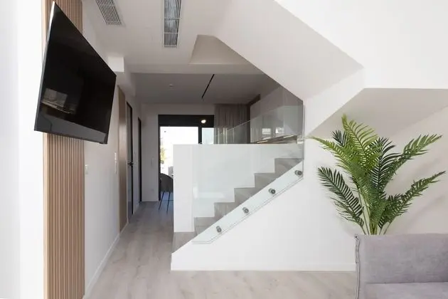 1-Bedroom Maisonette Suite with Jacuzzi