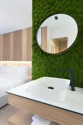 1-Bedroom Maisonette Suite with Jacuzzi