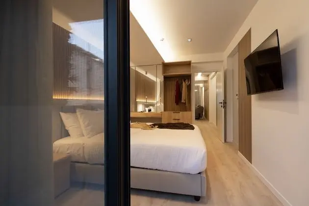 1-Bedroom Suite