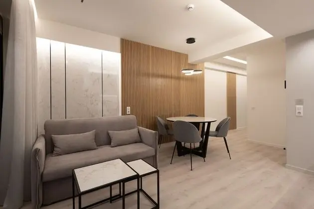 1-Bedroom Suite
