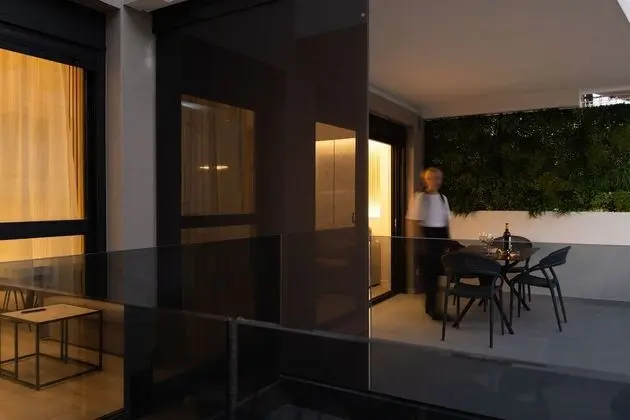 1-Bedroom Suite
