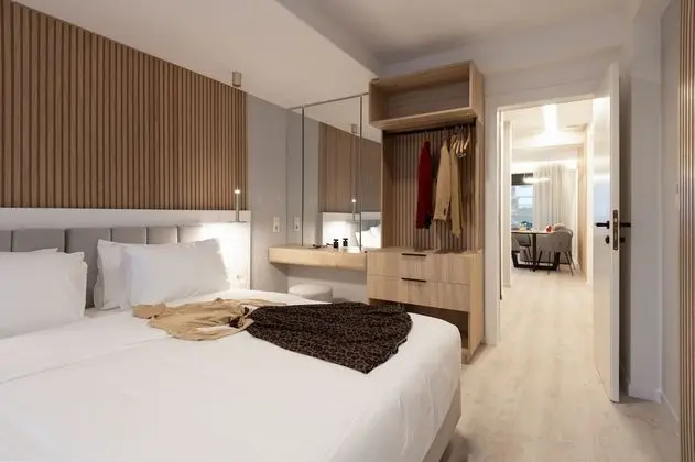 1-Bedroom Suite