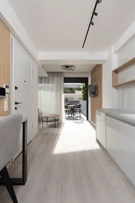1-Bedroom Suite with Jacuzzi