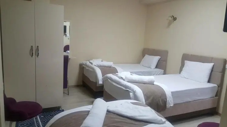 Triple, Şehir Manzaralı