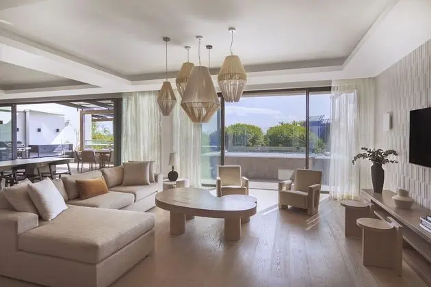 LUX* Pool Penthouse