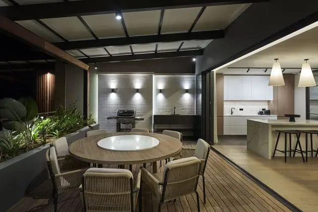 LUX* Pool Penthouse