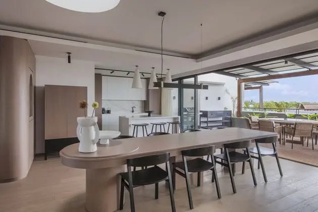 LUX* Pool Penthouse