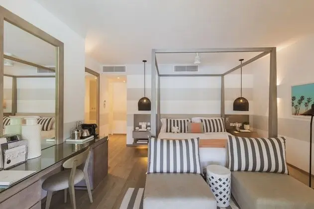DELUXE ROOM (51 sqm)