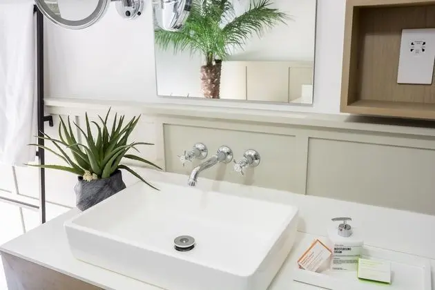 DELUXE ROOM (51 sqm)