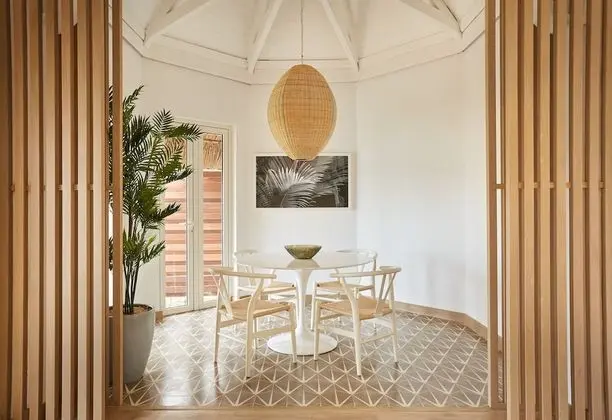 LUX* VILLA (300 sqm)