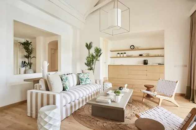 LUX* VILLA (300 sqm)