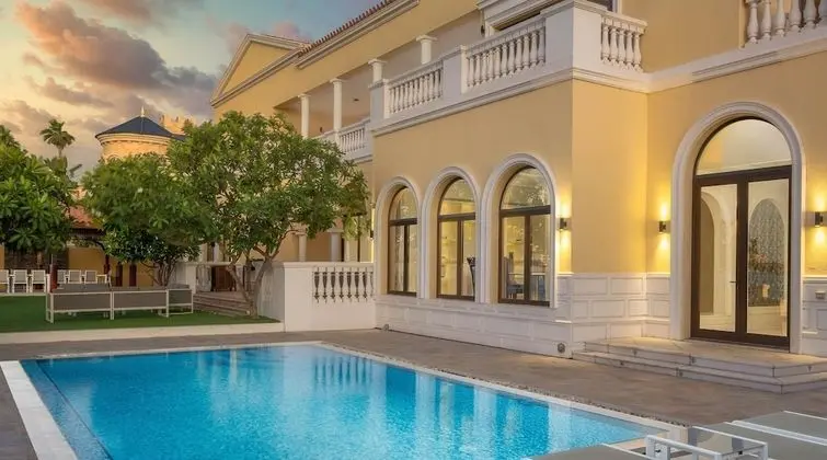 Deluxe Villa