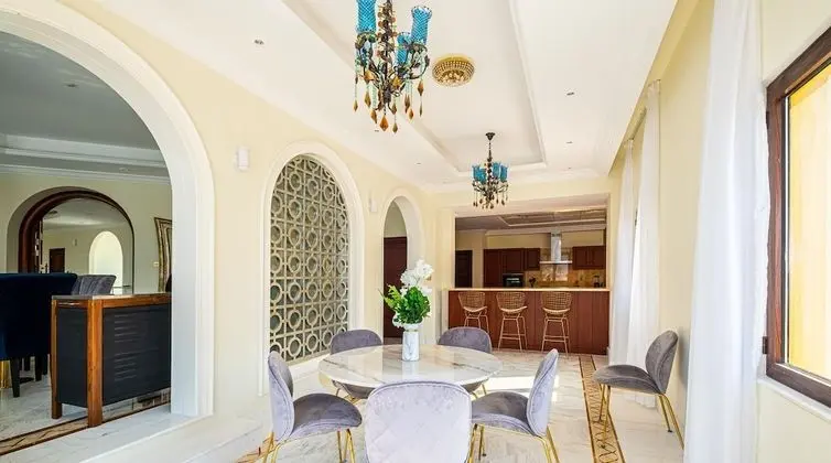 Deluxe Villa