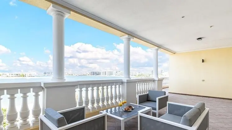 Deluxe Villa