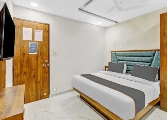 Deluxe Tek Büyük Yataklı Oda