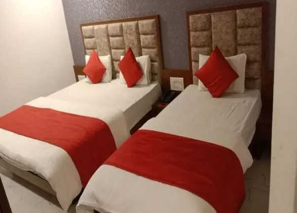 Deluxe Üç Kişilik Oda