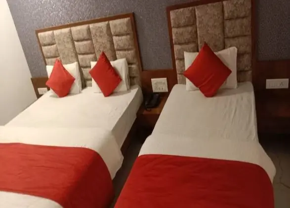 Deluxe Üç Kişilik Oda