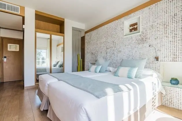 Tek Büyük Yataklı Oda, Balkon