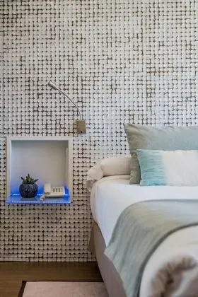 Tek Büyük Yataklı Oda, Balkon (Includes Rental Car)