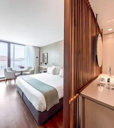 Deluxe Tek Büyük veya İki Ayrı Yataklı Oda, Balkon