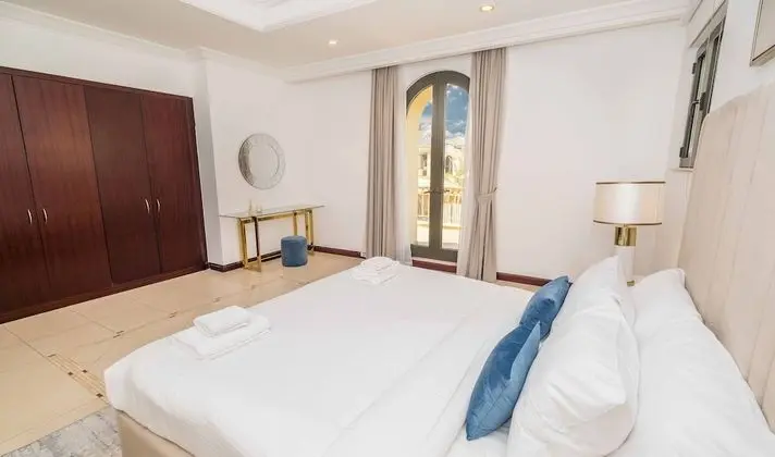 Deluxe Villa