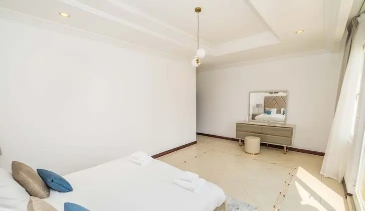 Deluxe Villa