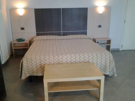 Standard Tek Büyük Yataklı Oda