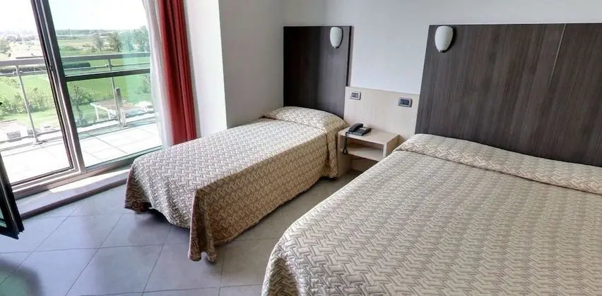 Standard Üç Kişilik Oda