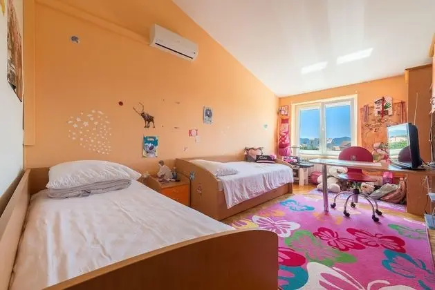 Family Villa, 6 Yatak Odası, Sauna, Havuz Manzaralı