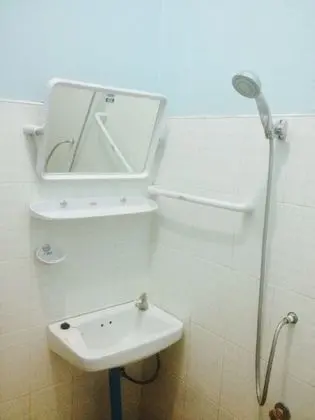 Ortak Ranzalı Oda (1 Bed in 10-Bed Dorm)