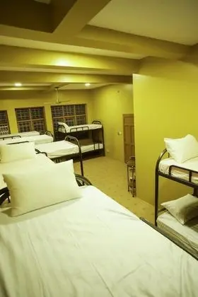 Ortak Ranzalı Oda (1 Bed in 10-Bed Mixed Dorm)