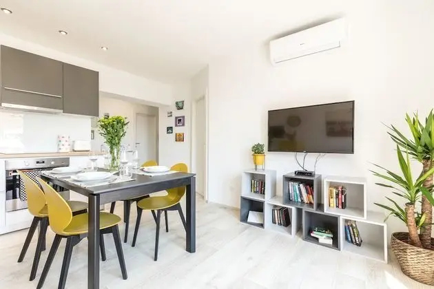 Luxury Apart Daire, Şehir Manzaralı