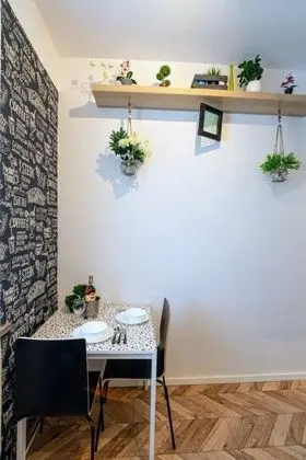 Apart Daire, 1 En Büyük (King) Boy Yatak ve Çekyat