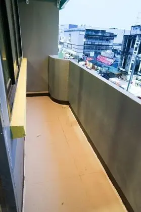 Tek Büyük Yataklı Oda, Balkon