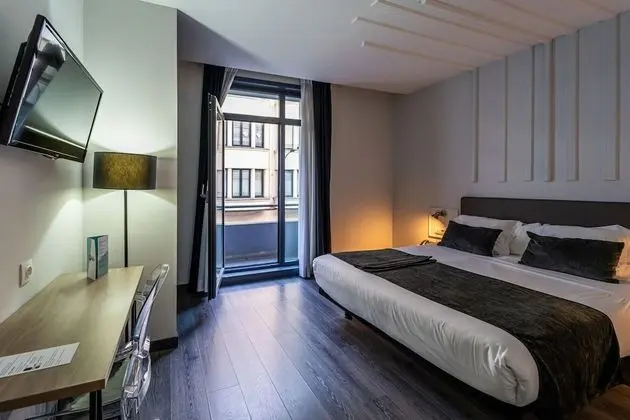 Tek Büyük Yataklı Oda