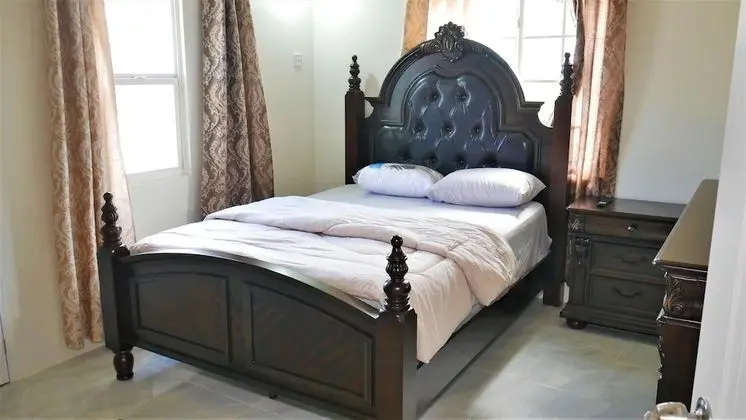 Ev, 2 Büyük (Queen) Boy Yatak