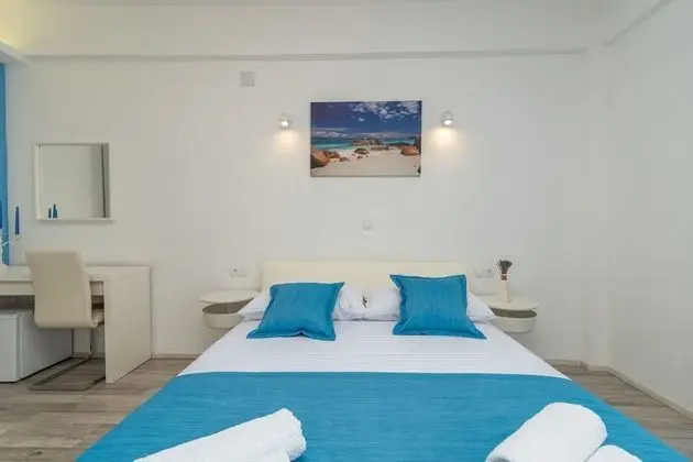 Deluxe Tek Büyük Yataklı Oda (Ground Floor)