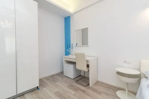 Deluxe Tek Büyük Yataklı Oda (Ground Floor)