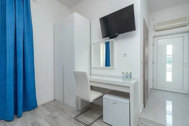 Deluxe Tek Büyük Yataklı Oda (Ground Floor)