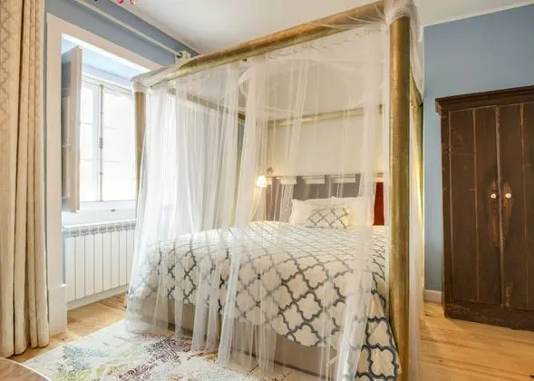 Romantic Tek Büyük Yataklı Oda, 1 Büyük (Queen) Boy Yatak, Şehir Manzaralı (2)