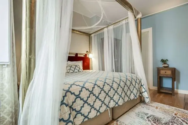 Romantic Tek Büyük Yataklı Oda, 1 Büyük (Queen) Boy Yatak, Şehir Manzaralı (2)