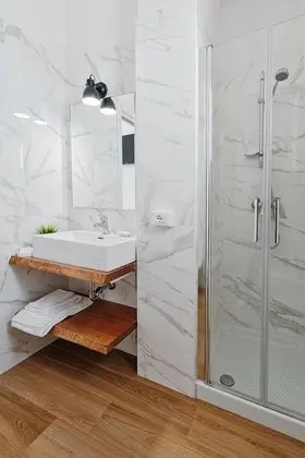 Deluxe Tek Büyük Yataklı Oda, Teras, Şehir Manzaralı
