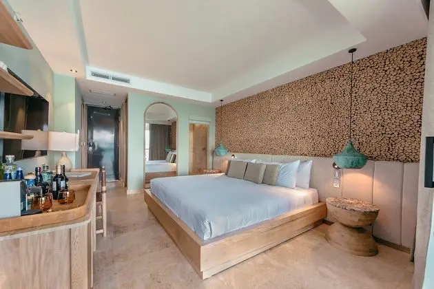 Junior Süit, 1 En Büyük (King) Boy Yatak ve Çekyat, Balkon, Göl Manzaralı